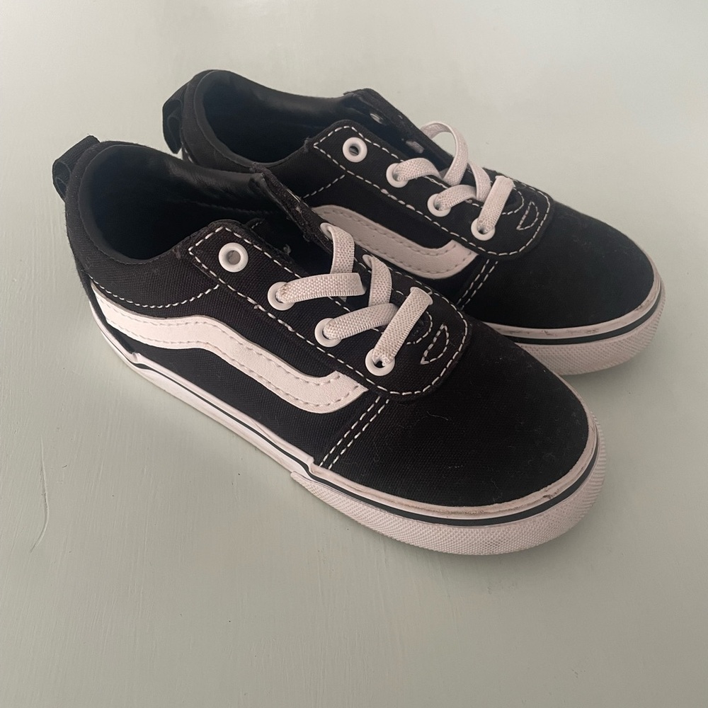 Size 9 toddler black vans